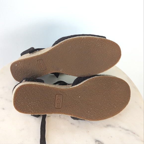 UGG Women's Classic Black Delmar Espadrille Wedges - Picture 12 of 13